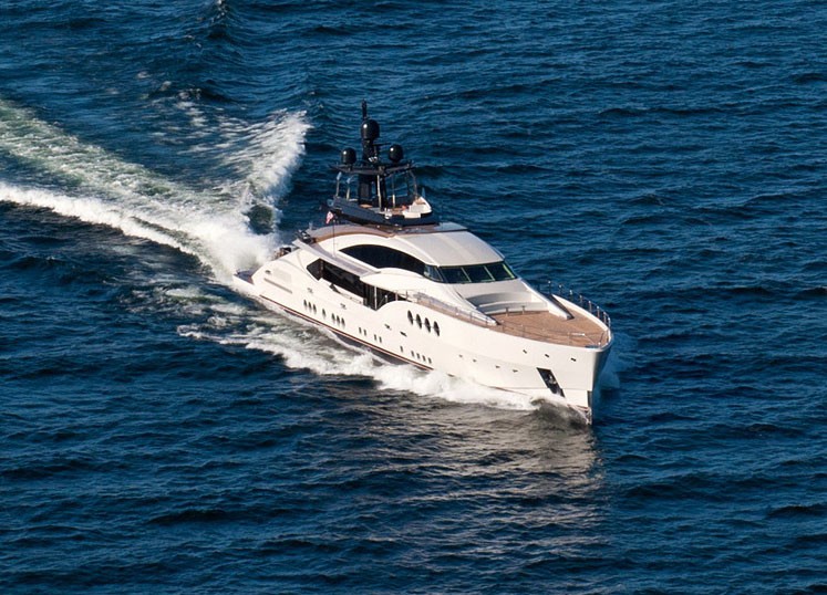 lady m yacht proprietario